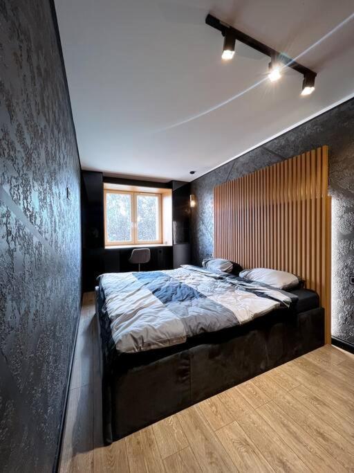 Black Pearl Luxury Apartment 文茨皮尔斯 外观 照片