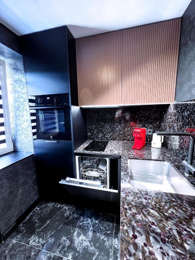 Black Pearl Luxury Apartment 文茨皮尔斯 外观 照片